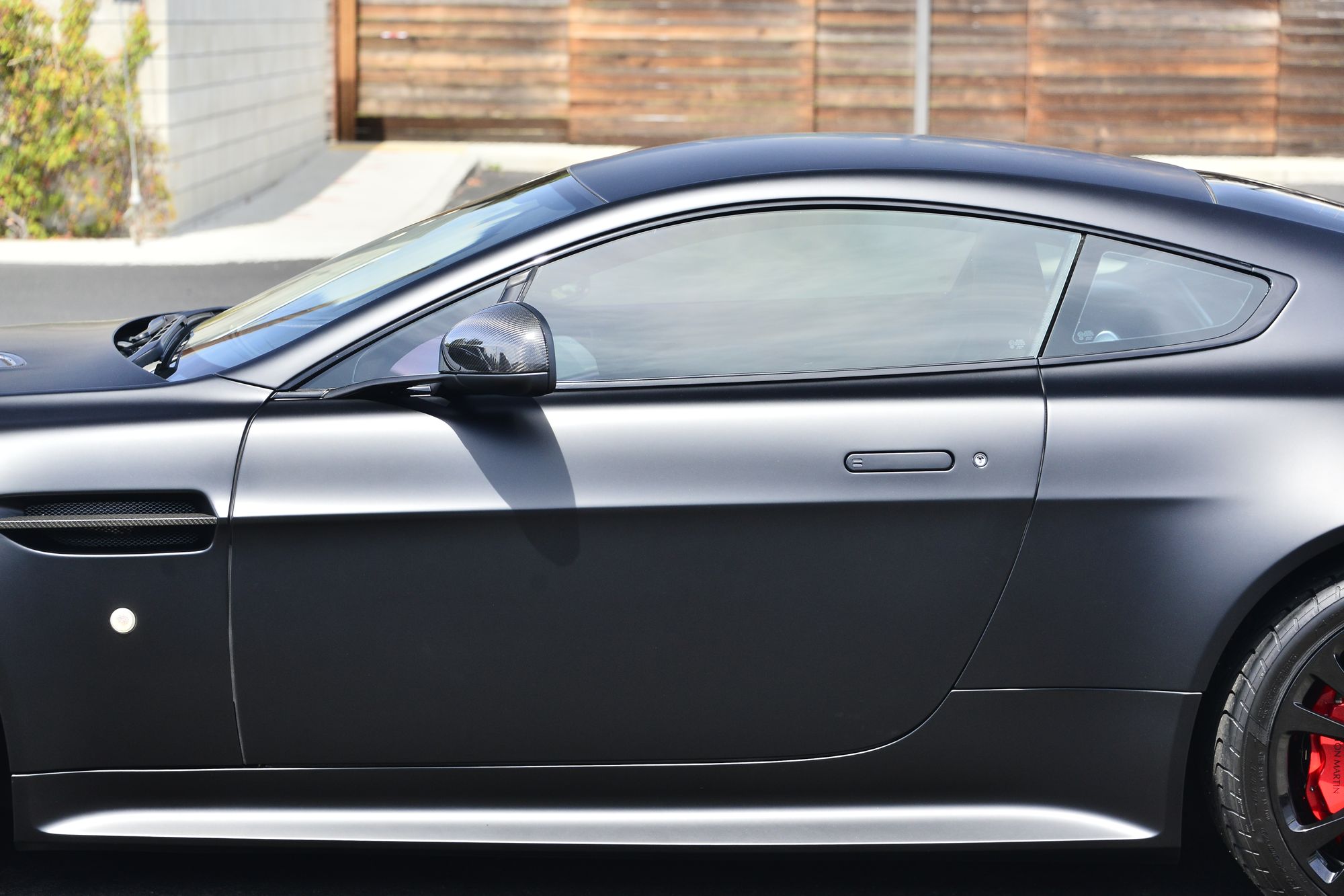 2012 Aston Martin V12 Vantage Carbon Black