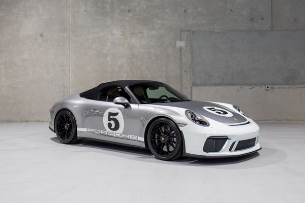 2019 Porsche 911 Speedster Heritage Edition