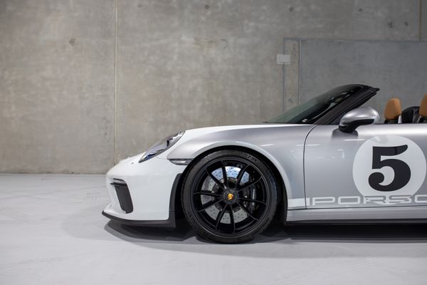 2019 Porsche 911 Speedster Heritage Edition